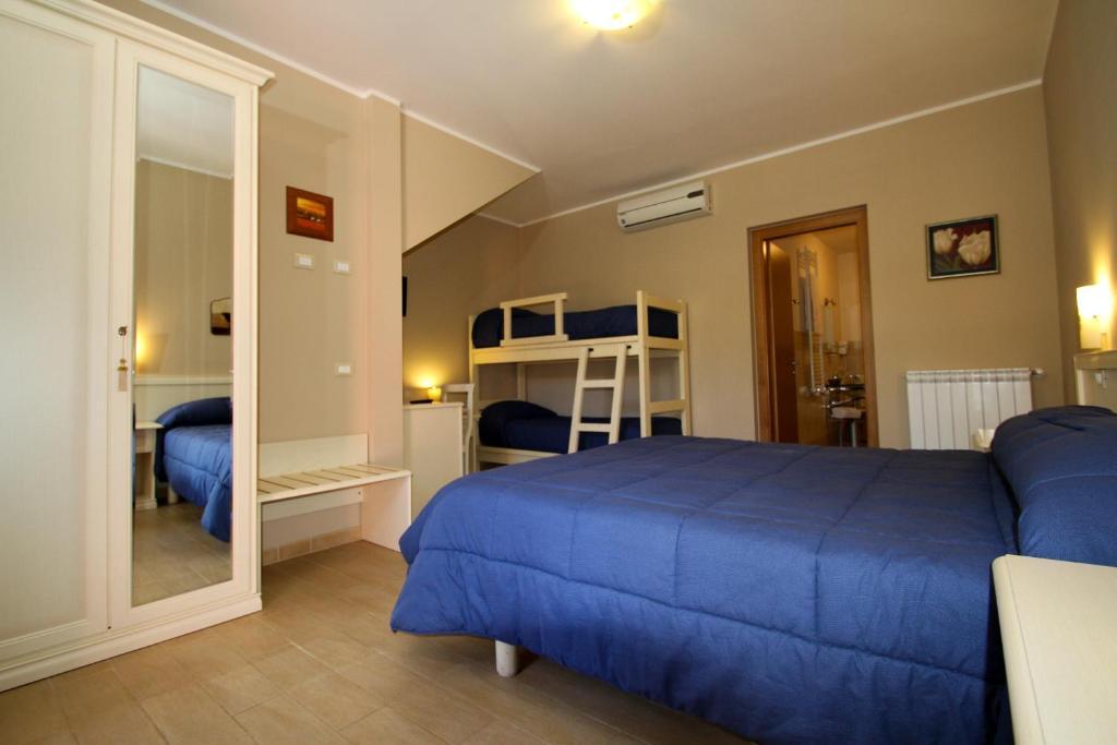Hotel La Chioccia Valmontone Habitación foto