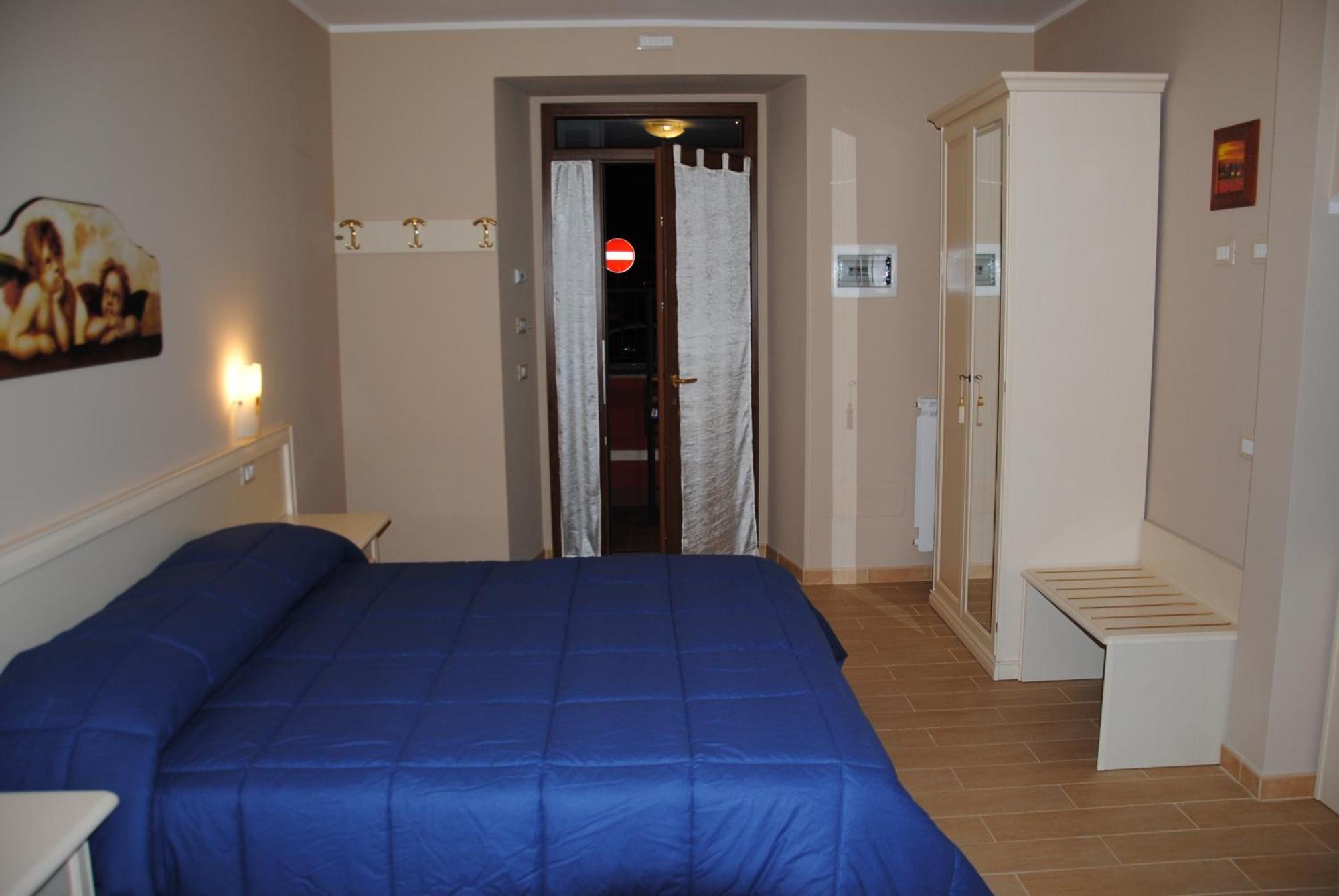 Hotel La Chioccia Valmontone Exterior foto