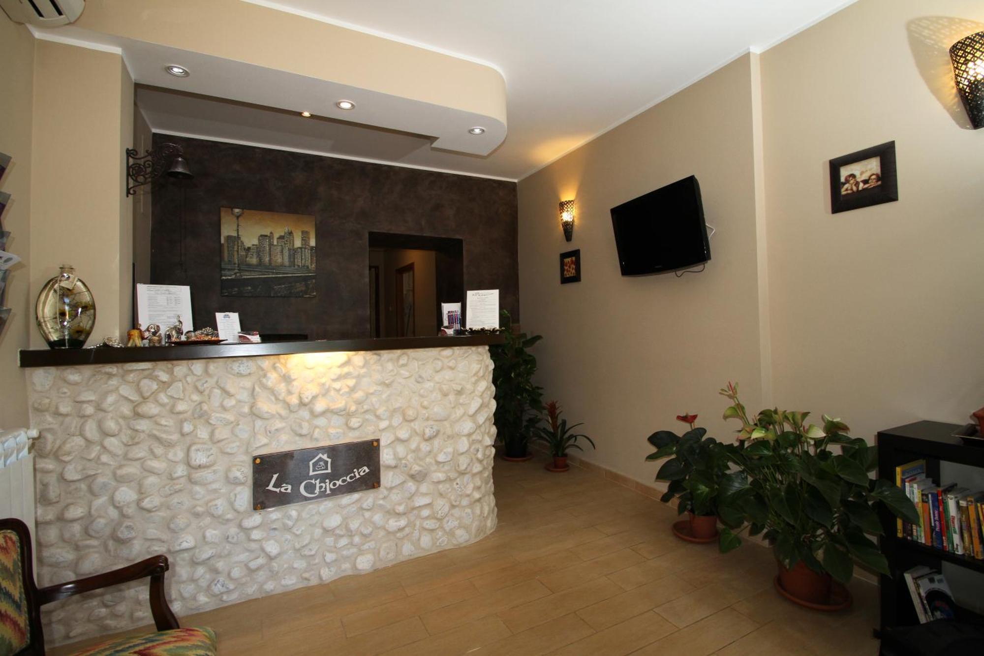 Hotel La Chioccia Valmontone Exterior foto