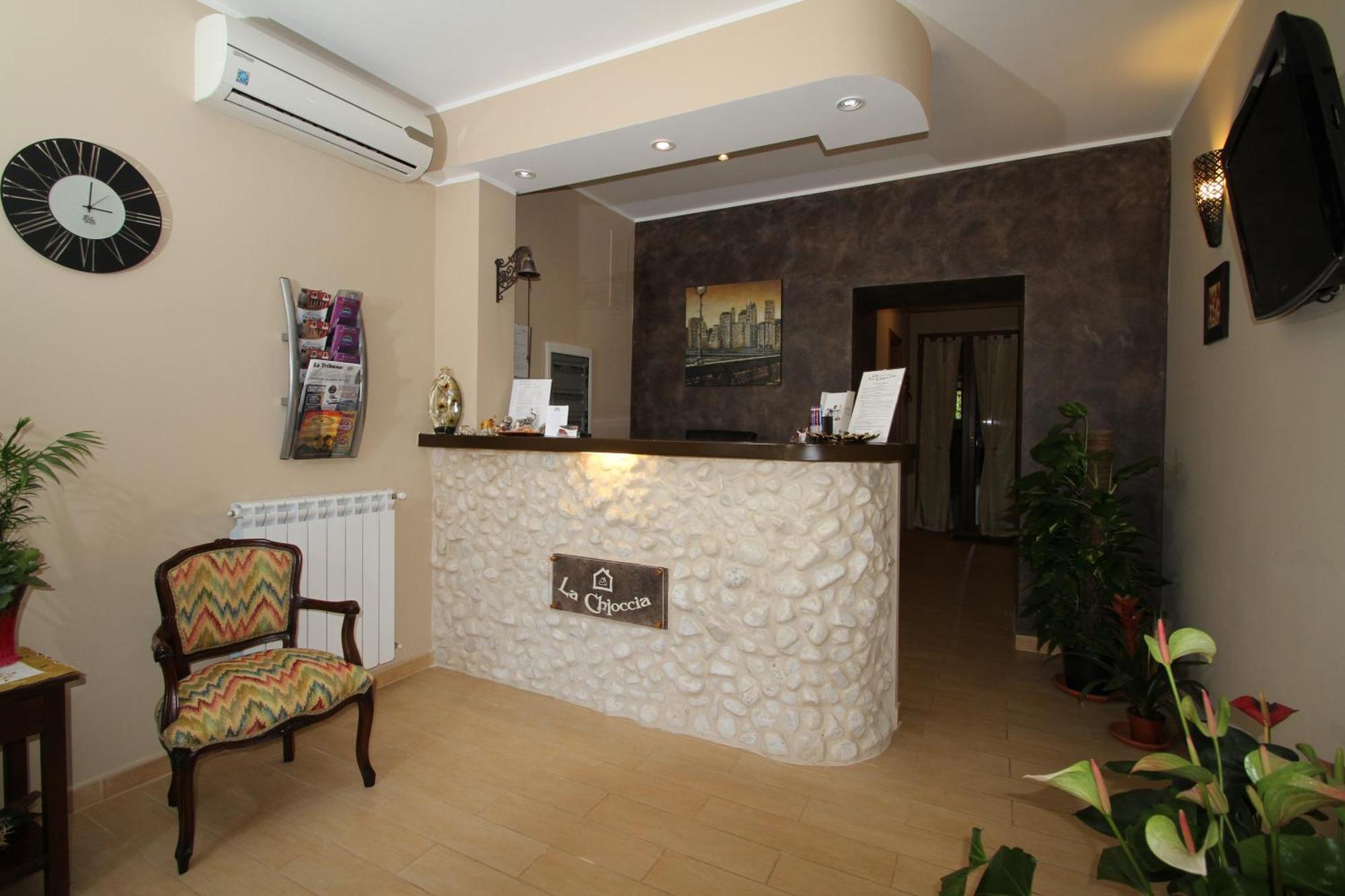 Hotel La Chioccia Valmontone Exterior foto